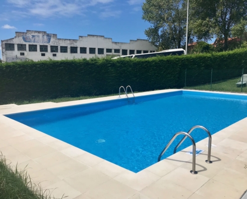 La Torre construccion de piscina en urbanizacion en cantabria la torre (1)